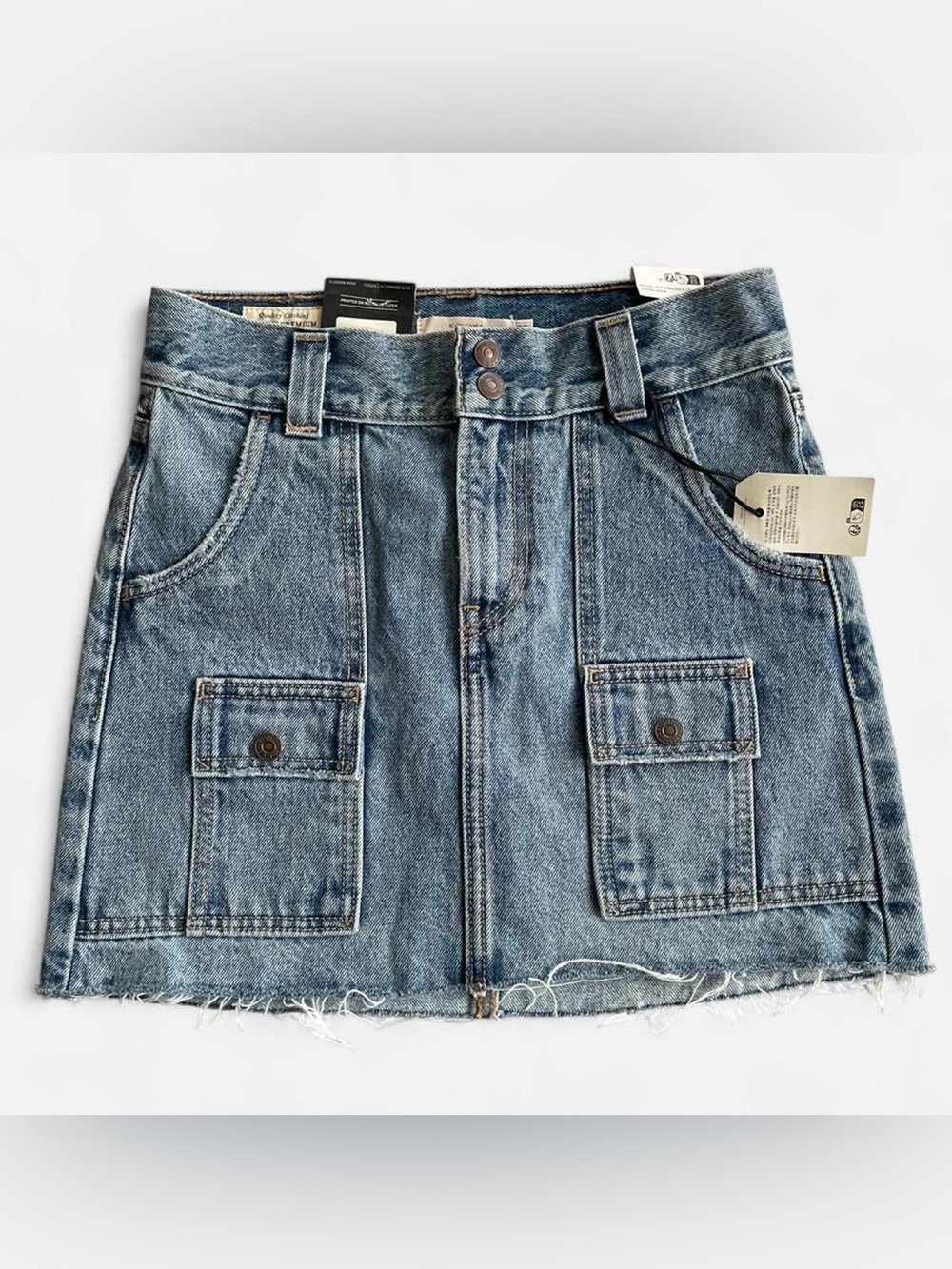 Levi's Icon Blue Denim Mini Skirt Raw Edge Hem With Pockets New Sz 23